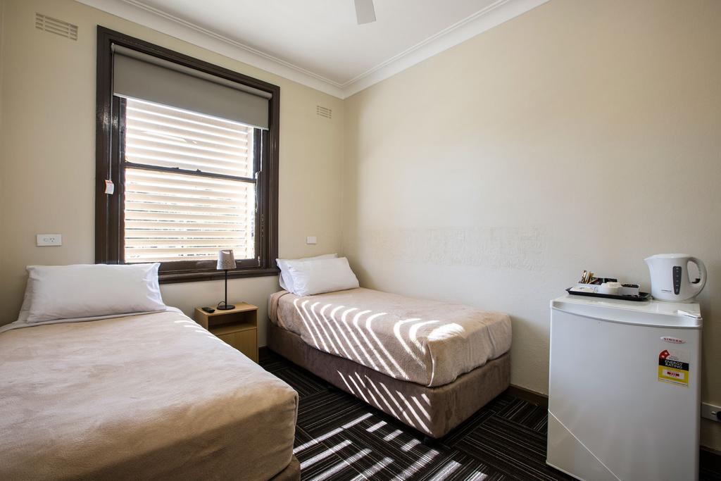 Toongabbie Hotel Блэктаун Номер фото